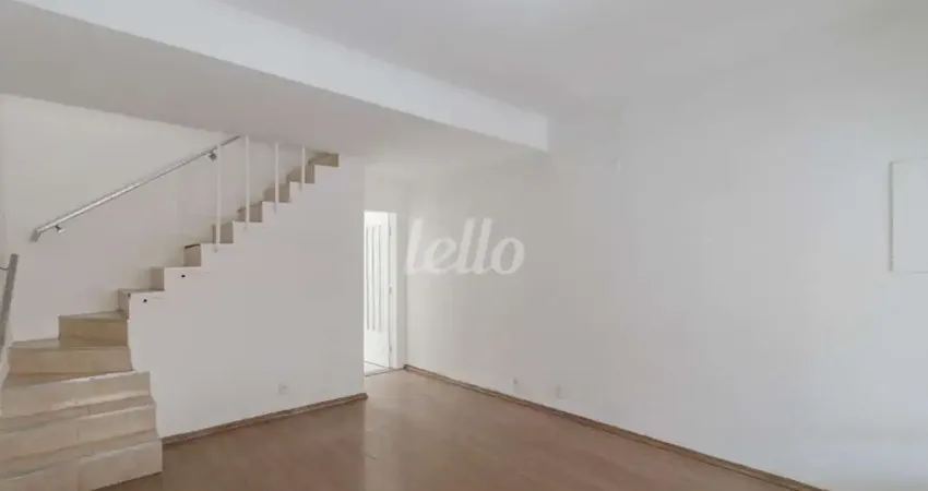 Casa com 2 quartos para alugar na Rua Martins Carrillo, --, Vila Oratório, São Paulo