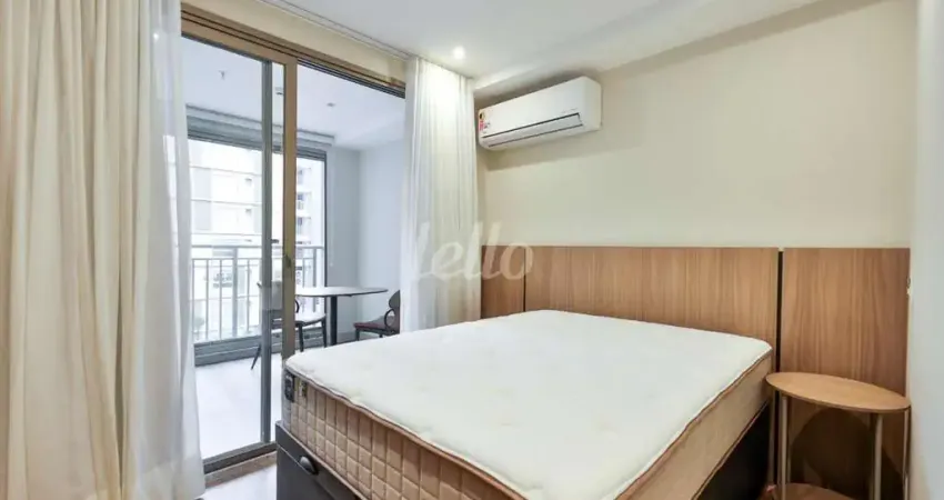 Apartamento com 1 quarto para alugar na Avenida das Carinas, --, Indianópolis, São Paulo