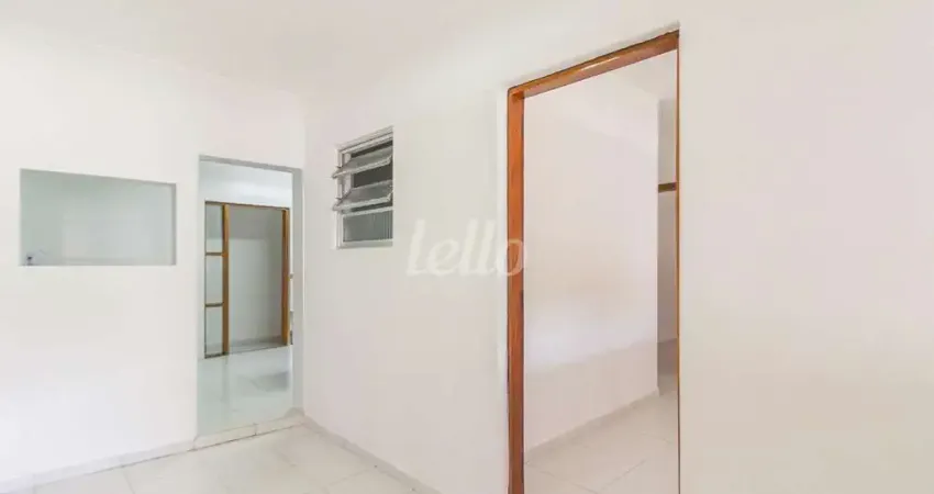 Casa com 2 quartos para alugar na Rua Baru Baru, --, Parque Casa de Pedra, São Paulo