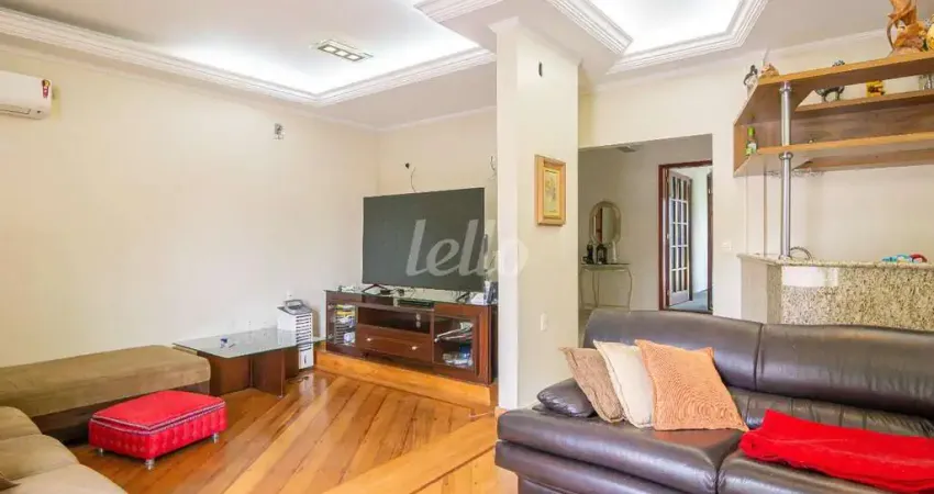 Casa comercial para alugar na Rua Caraputinga, --, Vila América, São Paulo