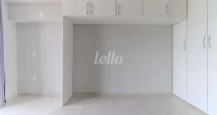 Kitnet / Stúdio para alugar na Rua Fernão Dias, --, Pinheiros, São Paulo