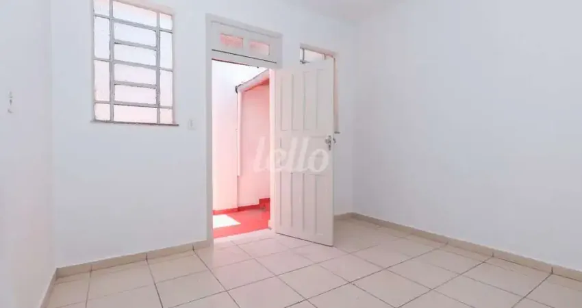 Casa com 2 quartos para alugar na Avenida Alcântara Machado, --, Brás, São Paulo