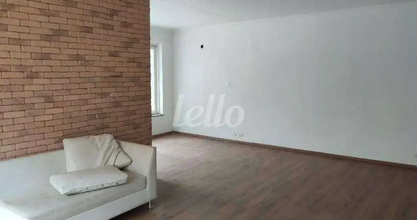 Casa comercial com 4 salas à venda na Rua Ilhéus, 358, Sumaré, São Paulo