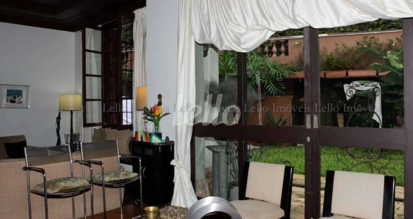 Casa comercial com 4 salas à venda na Rua Pombal, 618, Sumaré, São Paulo