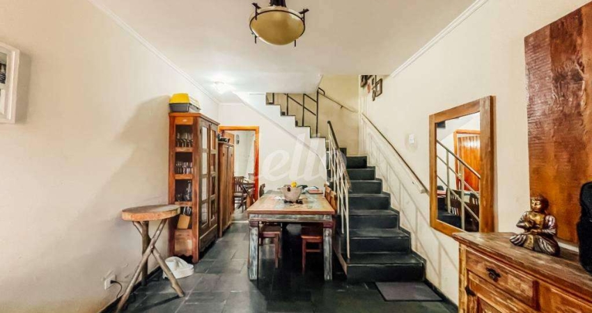 Casa com 2 quartos à venda na Rua Manaus, 62, Vila Bertioga, São Paulo
