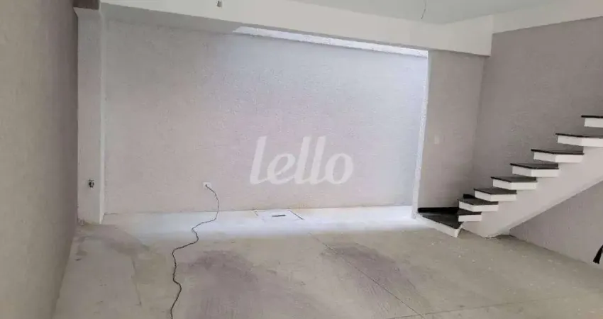 Casa com 3 quartos à venda na Rua Salvador Fiordelisio, 58, Vila Bertioga, São Paulo