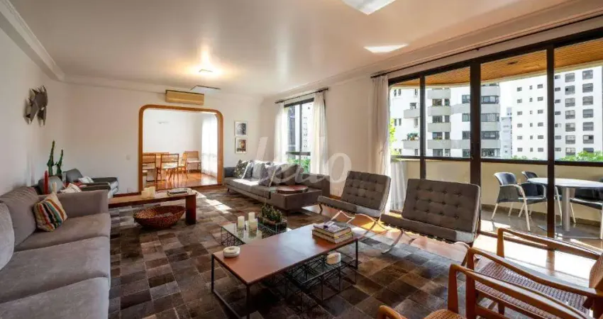 Apartamento com 3 quartos à venda na Rua Lourenço de Almeida, 763, Vila Nova Conceição, São Paulo