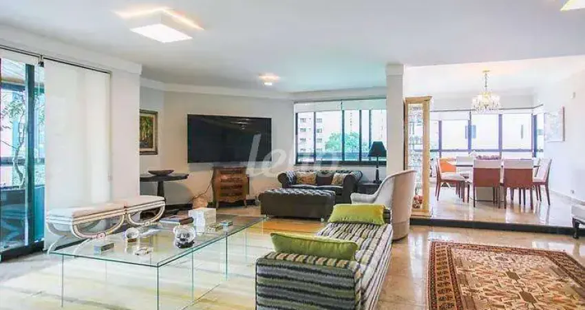 Apartamento com 5 quartos à venda na Rua João Luís Vives, 61, Vila Mariana, São Paulo