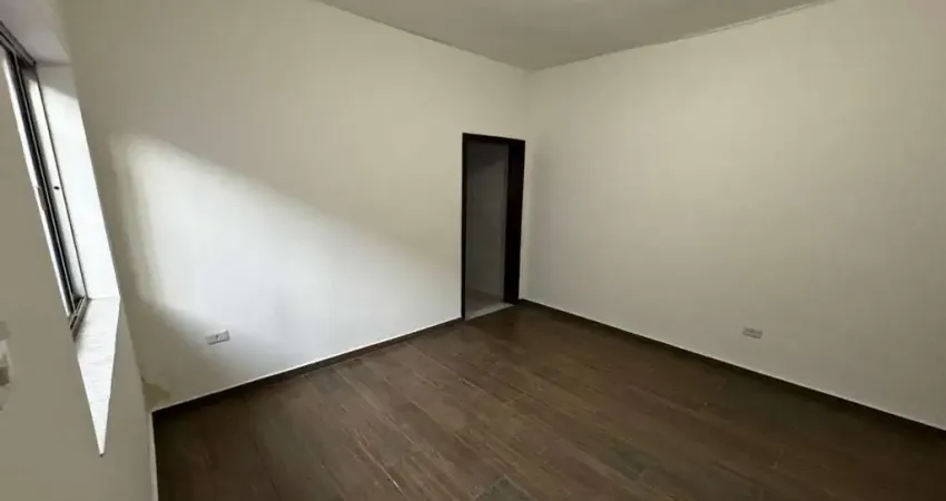 Casa com 2 quartos à venda na Rua Abílio Martins, 44, Vila Paiva, São Paulo