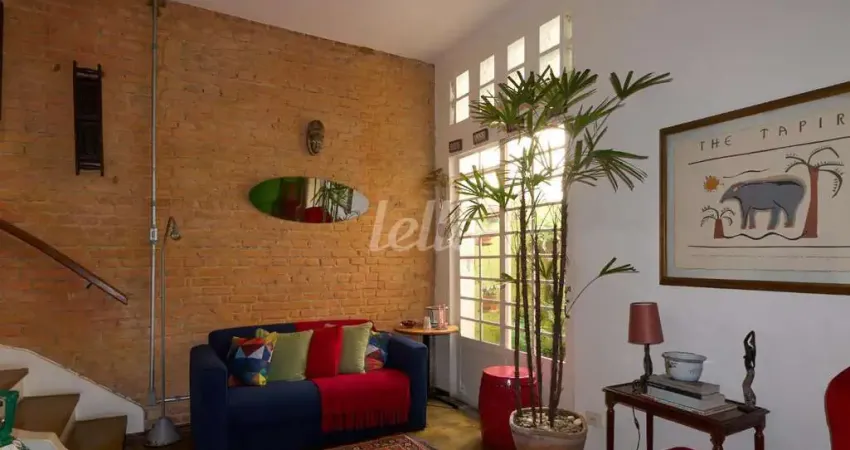 Casa com 3 quartos à venda na Rua Gandavo, 485, Vila Clementino, São Paulo