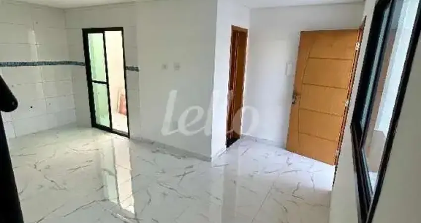 Casa com 2 quartos à venda na Rua Petrogrado, 1103, Jardim Santo Alberto, Santo André