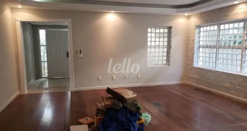 Casa com 3 quartos à venda na Rua Dom Silvério Pimenta, 556, Vila Scarpelli, Santo André