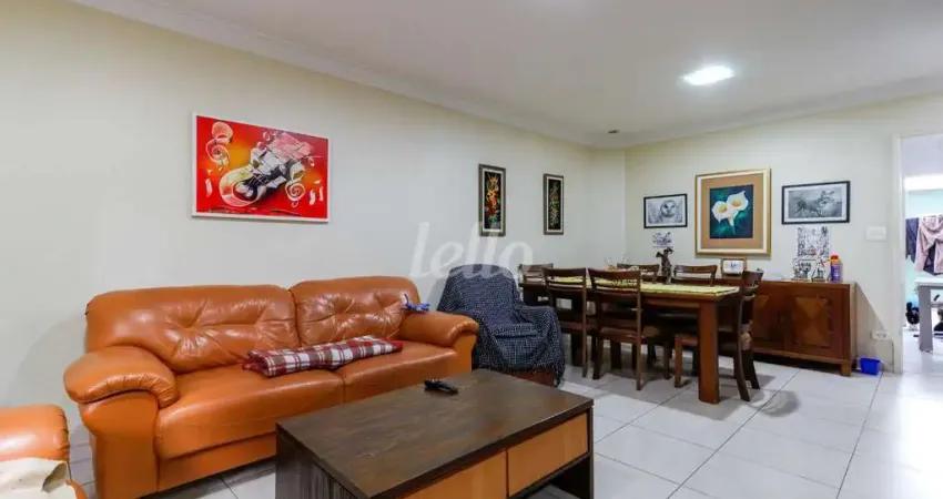 Casa à venda na Rua Francisco Bayardo, 143, Pompéia, São Paulo