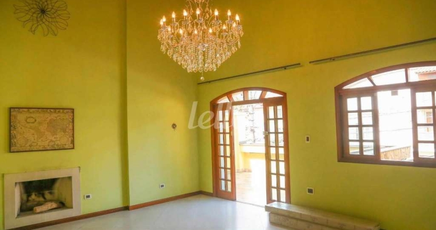 Casa com 3 quartos à venda na Rua Japeacaba, 65, Vila Albertina, São Paulo