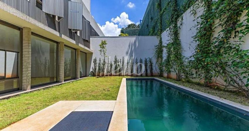 Casa em condomínio fechado com 4 quartos à venda na Avenida Professor Fonseca Rodrigues, 1748, Alto de Pinheiros, São Paulo