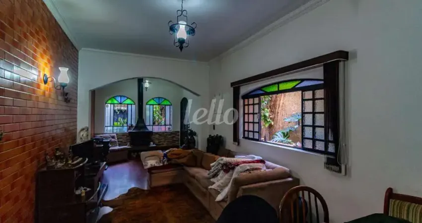 Casa com 3 quartos à venda na Rua Jaboticabal, 1421, Vila Bertioga, São Paulo