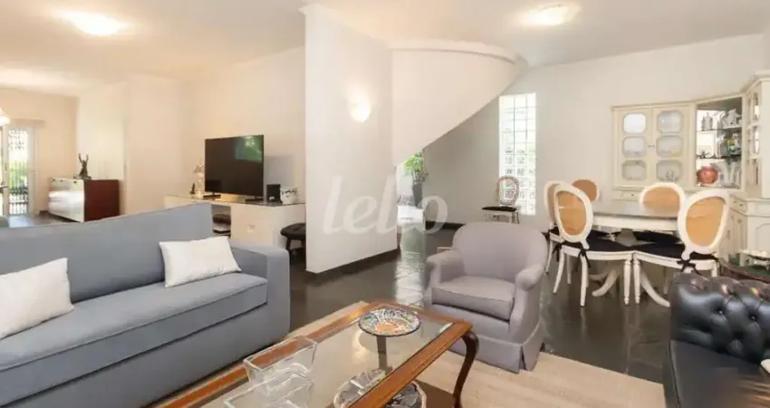 Casa com 4 quartos à venda na Rua Sampaio Vidal, 539, Jardim Paulistano, São Paulo