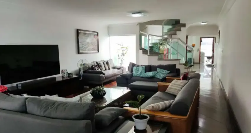 Casa com 4 quartos à venda na Rua Rui Barbosa, 189, Vila Gilda, Santo André