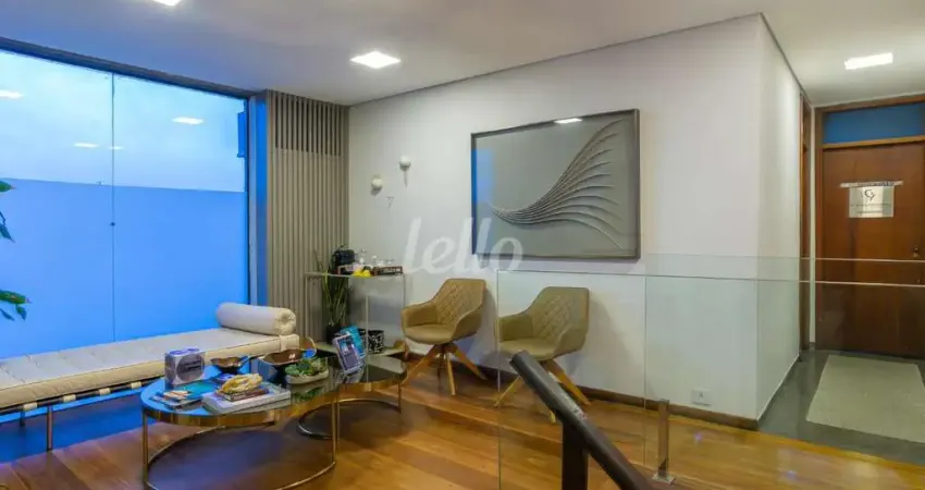 Prédio à venda na Rua Pio XI, 767, Alto da Lapa, São Paulo