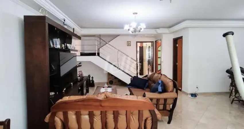 Casa com 4 quartos à venda na Praça Barão de Aquirás, 192, Vila Canero, São Paulo