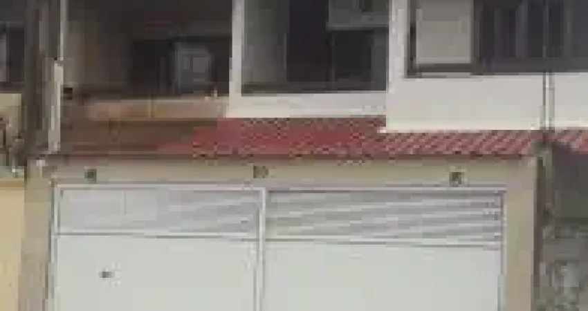Casa no bairro Cibratel 2, em Itanhaém - sendo lado praia, em rua asfaltada.
