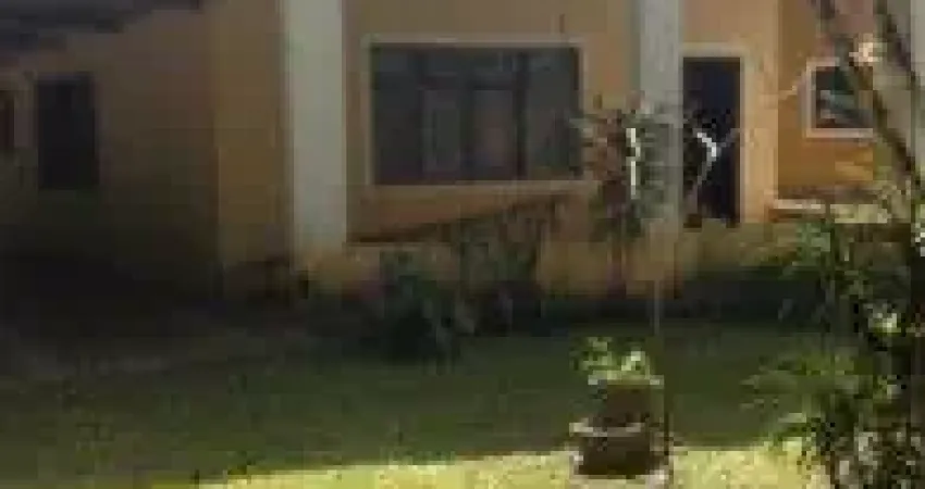 Chácara no bairro São Fernando, em Itanhaém - sendo lado serra, em rua de terra.