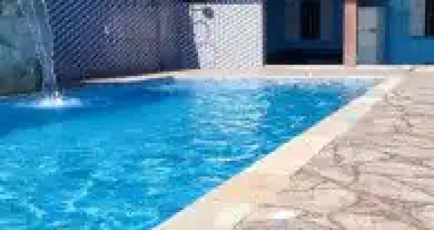 Casa no bairro Tupy, em Itanhaém - localizada lado serra, em rua de terra.
