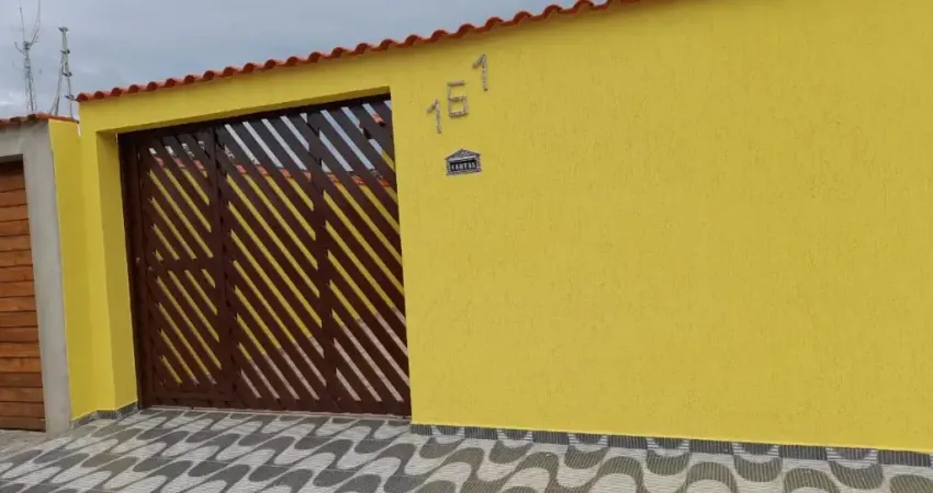 Ótima casa à venda no bairro Balneário Gaivotas, em Itanhaém ** Lado praia; Aceita financiamento bancário!!