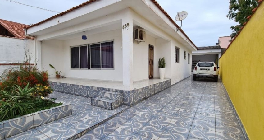 Ótima casa à venda no bairro Balneário Gaivotas, em Itanhaém ** Aceita financiamento bancário!