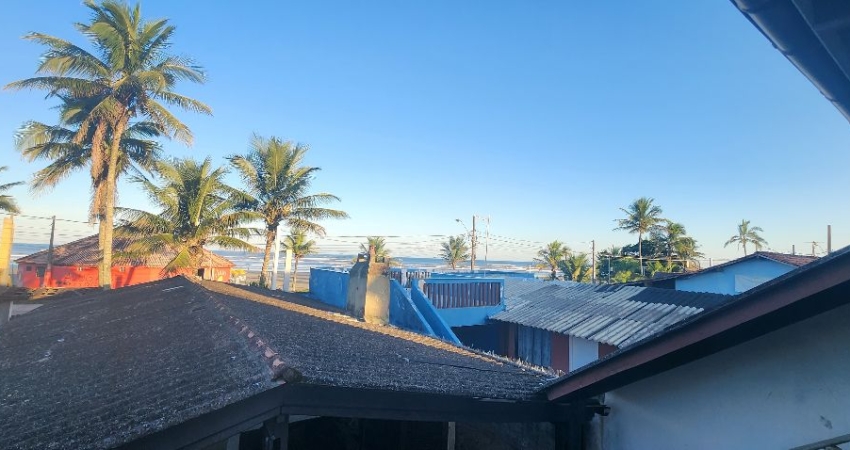 Casa com edícula nos fundos frente mar- Gaivotas Itanhaém/SP.