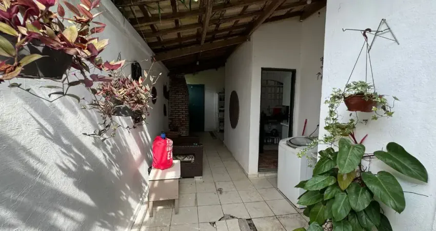 Casa a venda em Itanhaém á 600m do mar - Balneário Gaivotas