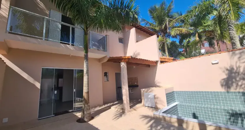CASA NO CENTRO DE ITANHAÉM COM 3 DORMITÓRIOS E PISCINA