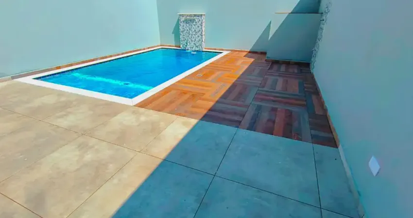SOBRADO COM 3 QUARTOS E PISCINA A VENDA EM ITANHAÉM A 450M DO MAR