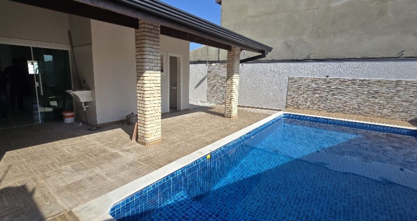 CASA NOVA LOTE INTEIRO COM PISCINA , LADO PRAIA EM ITANHAÉM- 1000M DO MAR