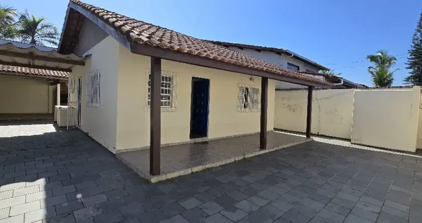Casa lote inteiro e mobiliada a 300m do mar - Campos Elíseos