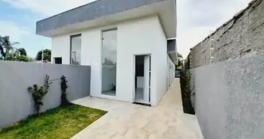 Belíssima casa localizada no bairro Bopiranga - lado praia