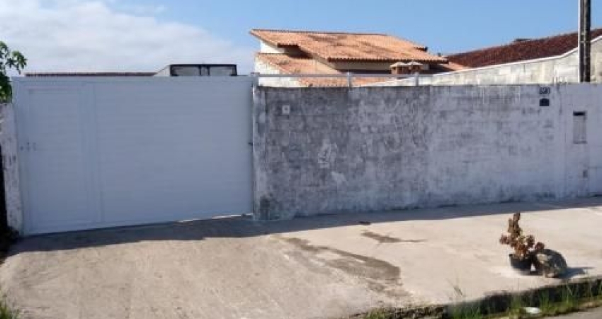 Excelente edícula localizada no bairro Jardim Grandesp - lado praia.