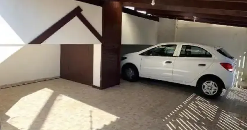 Excelente casa localizada no bairro Praia dos Sonhos