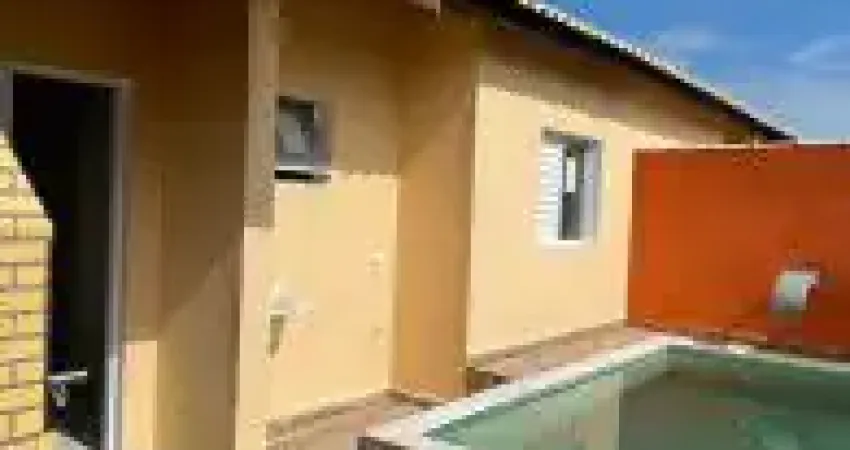 Excelente casa em condomínio localizada no bairro Cibratel 2 - lado praia.
