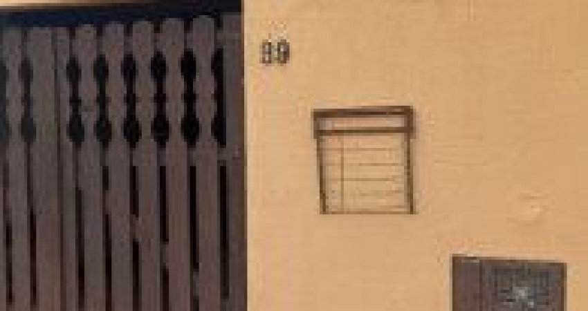 Excelente casa localizada no bairro Tupy, em Itanhaém.