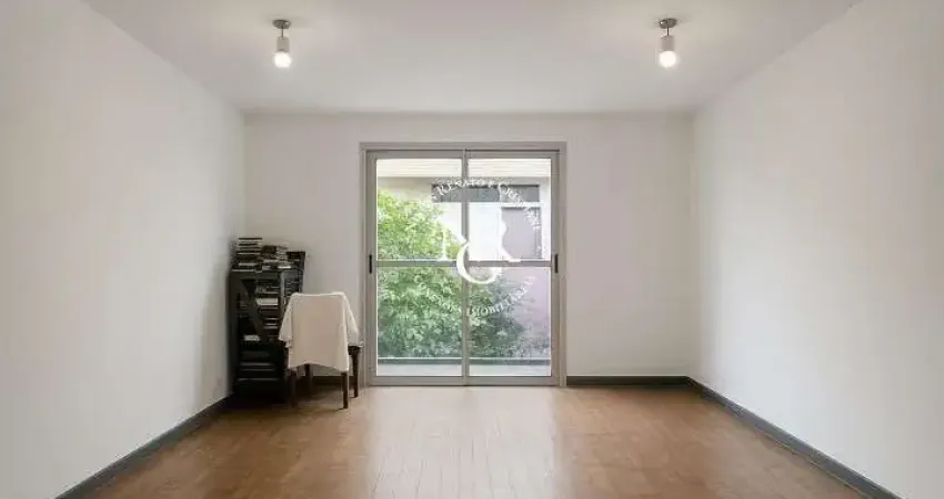 Apartamento amplo á venda na praia do Boqueirão em Santos-SP