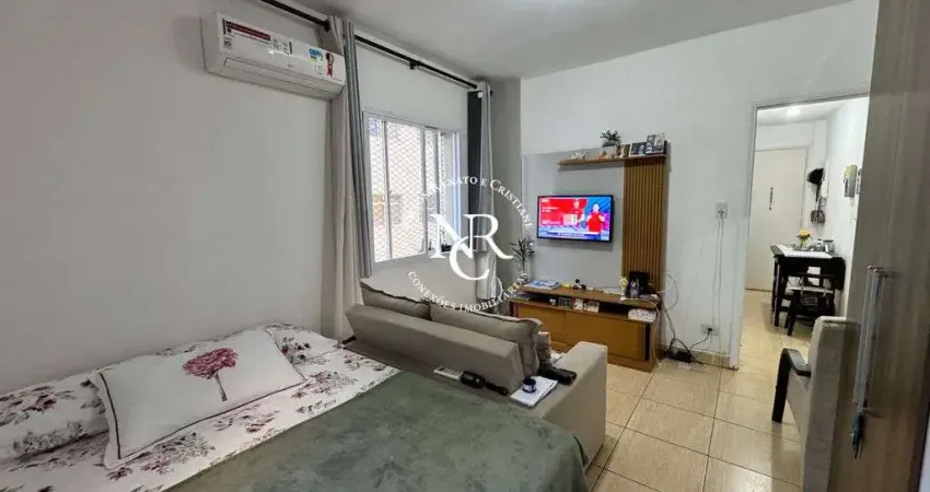 Apartamento a venda com 41m² a uma quadra da praia em Santos, SP