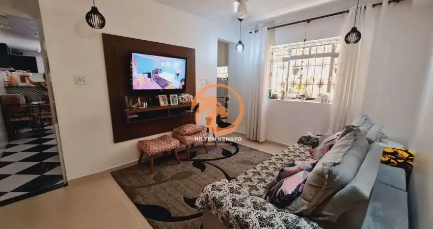 Casa sobrado á venda em Santos com 03 suítes e quintal