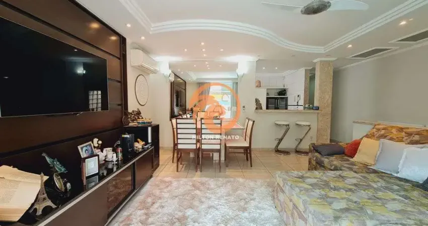 Casa sobrado duplex á venda com 3 quartos no Embaré em Santos - SP