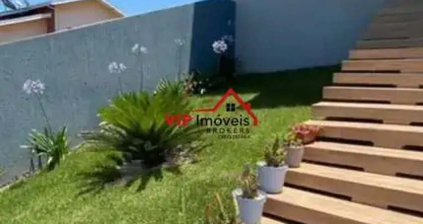 Linda Casa a venda no condomínio Chacur