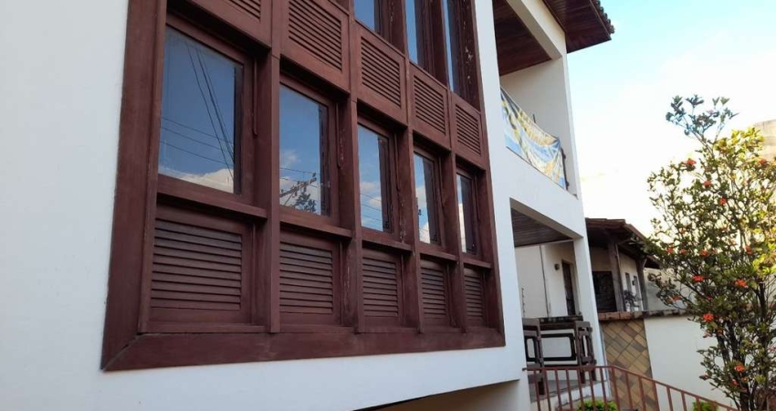 Casa comercial com 2 salas para alugar na Santa Tereza, Belo Horizonte 