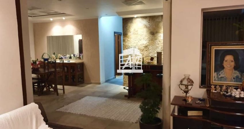 Casa com 5 quartos à venda na Esplanada, Belo Horizonte 
