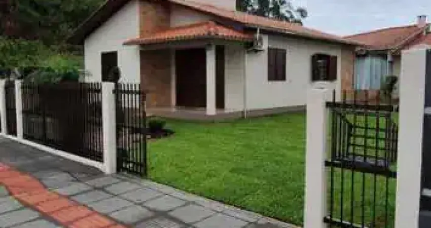 Casa para Venda em Urussanga, Centro, 5 dormitórios, 2 banheiros, 1 vaga