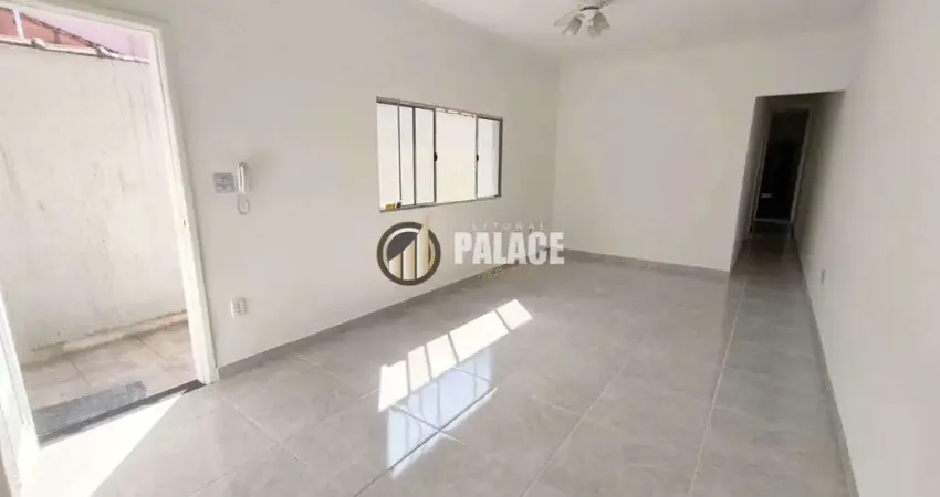 Casa com 3 quartos, Guilhermina, Praia Grande - R$ 750 mil, Cod: 4690