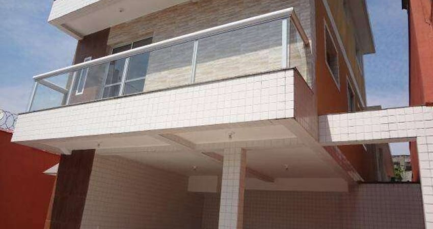 Casa de condomínio de 03 dormitórios em São Vicente .